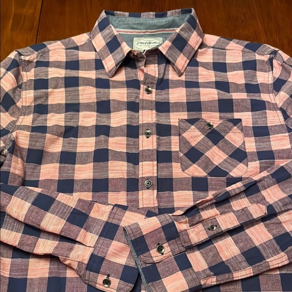 Flag & Anthem Blue and Pink Casual Button Down Shirt Large 100% Cotton